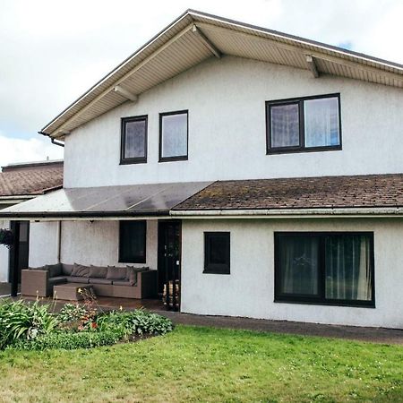 Flower Apartment Ventspils Exterior photo