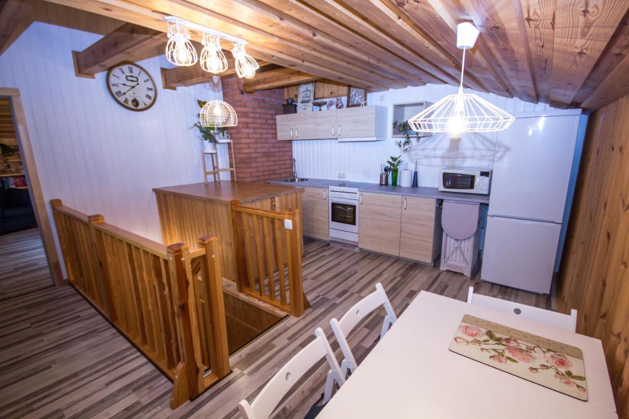 Flower Apartment Ventspils Exterior photo